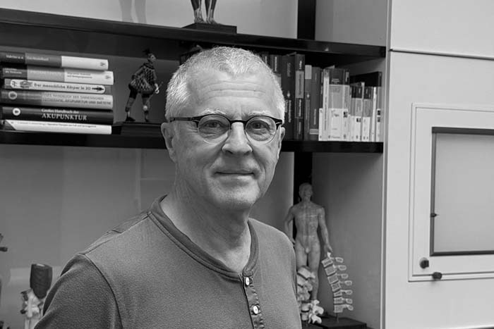 Dr. med. Oleg Surminski